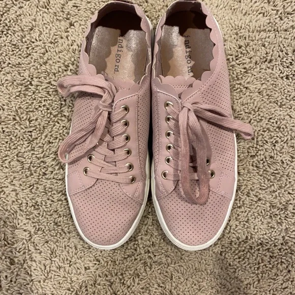 Indigo Rd Kyrie  Sneakers w Scalloped Edge Size 8 - Picture 8 of 11